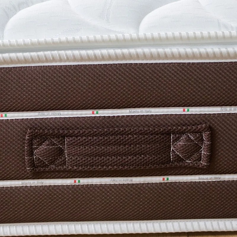 Materasso a molle e memory STRONG dettaglio maniglia